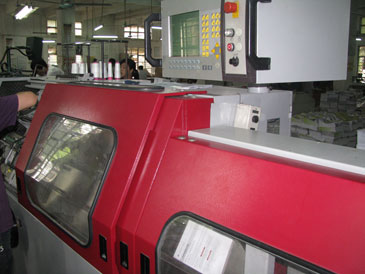 馬天尼全自動鎖線機.jpg